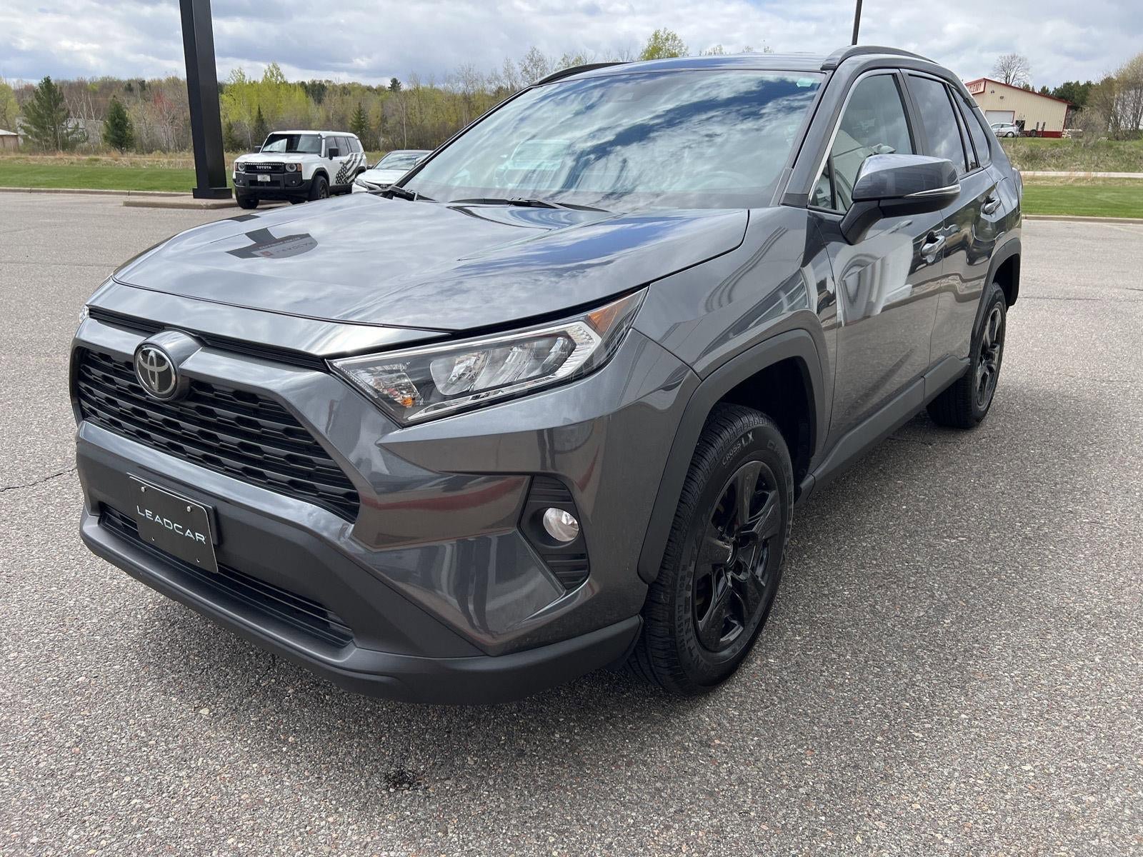Used 2021 Toyota RAV4 XLE AWD/4WD image 3