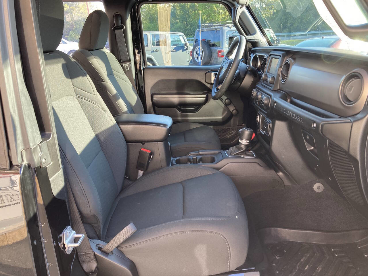 Used 2021 Jeep Wrangler Sport image 16