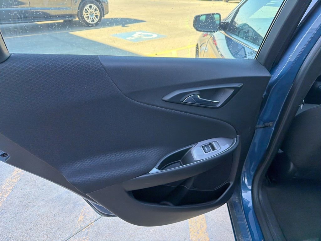 Used 2024 Chevrolet Malibu LT image 19