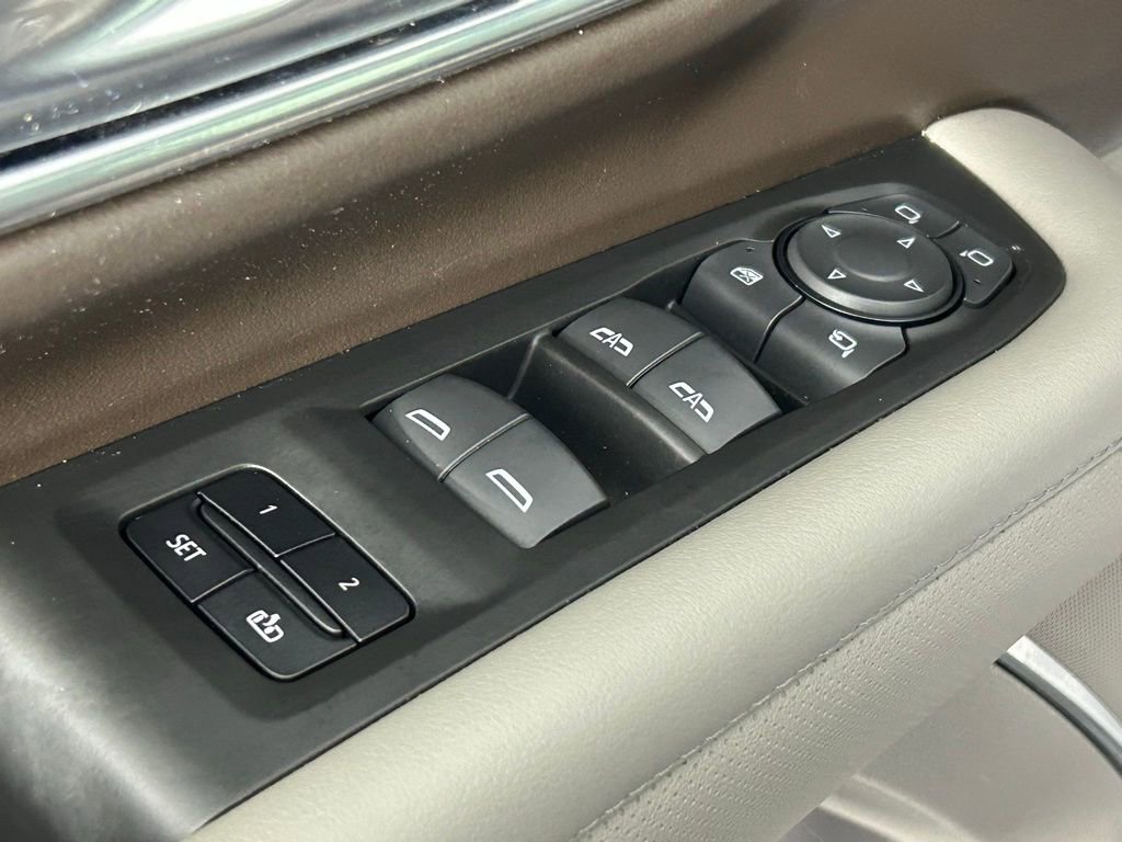 Used 2022 GMC Yukon SLT w/ SLT Premium Package image 34