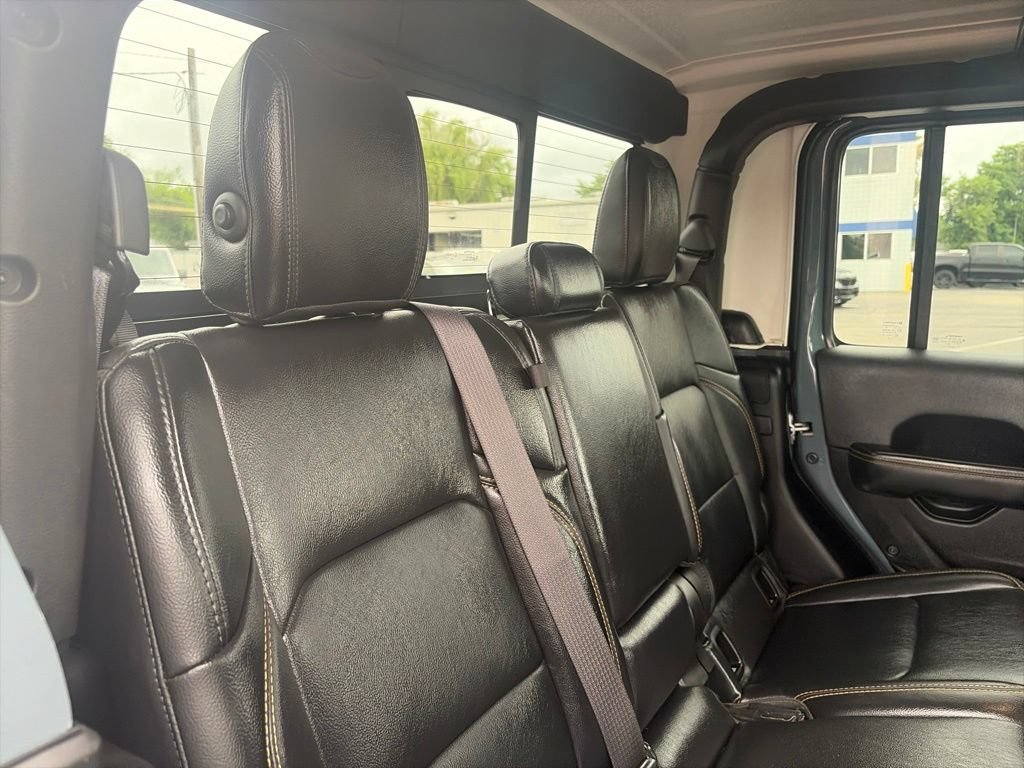 Used 2025 Jeep Gladiator Sport AWD/4WD image 30