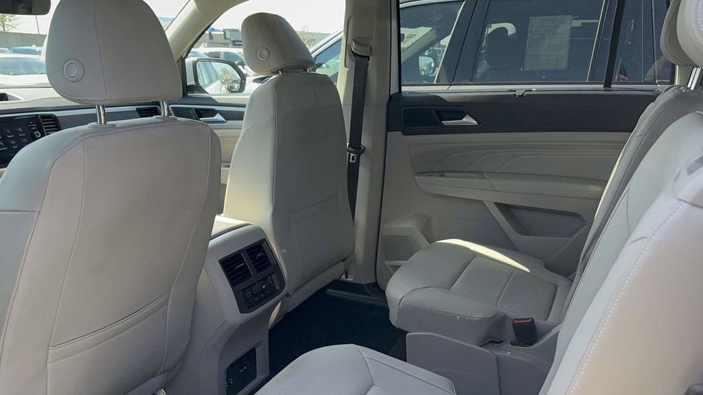 Used 2023 Volkswagen Atlas SE AWD/4WD image 36