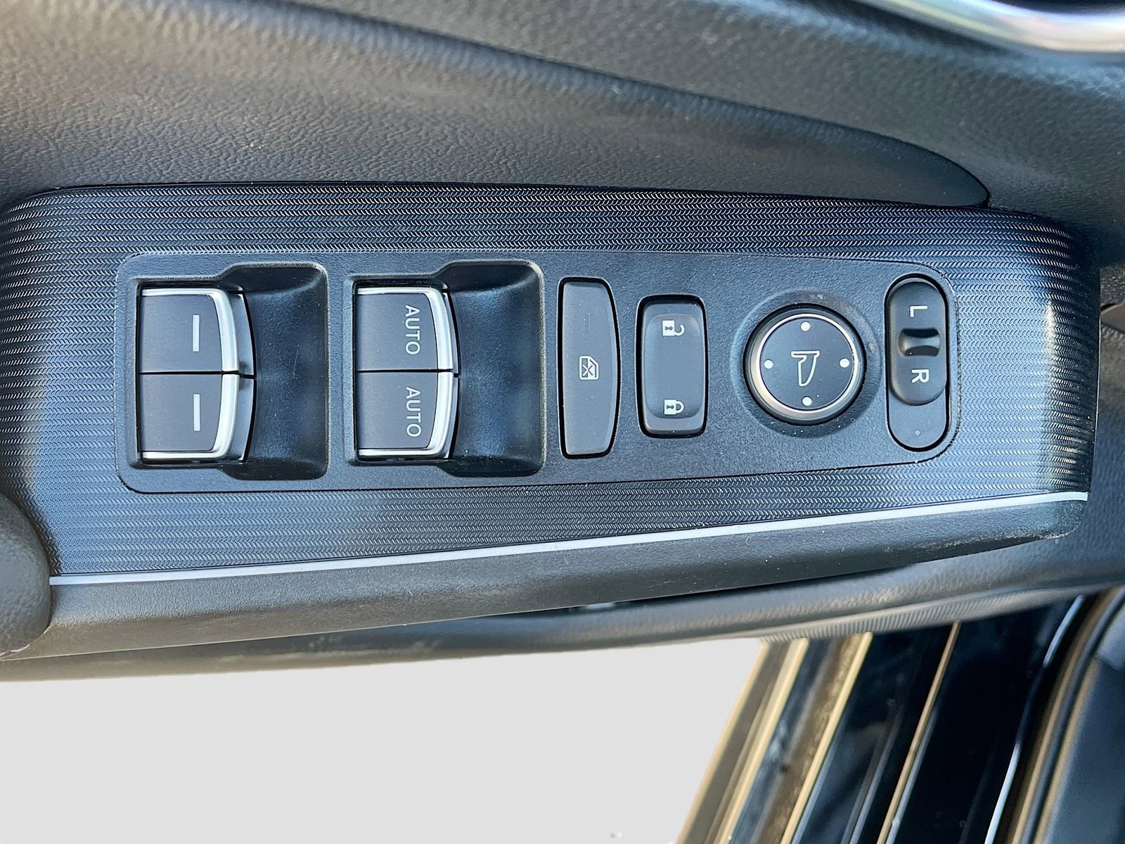 Used 2025 Honda Civic Sport image 18