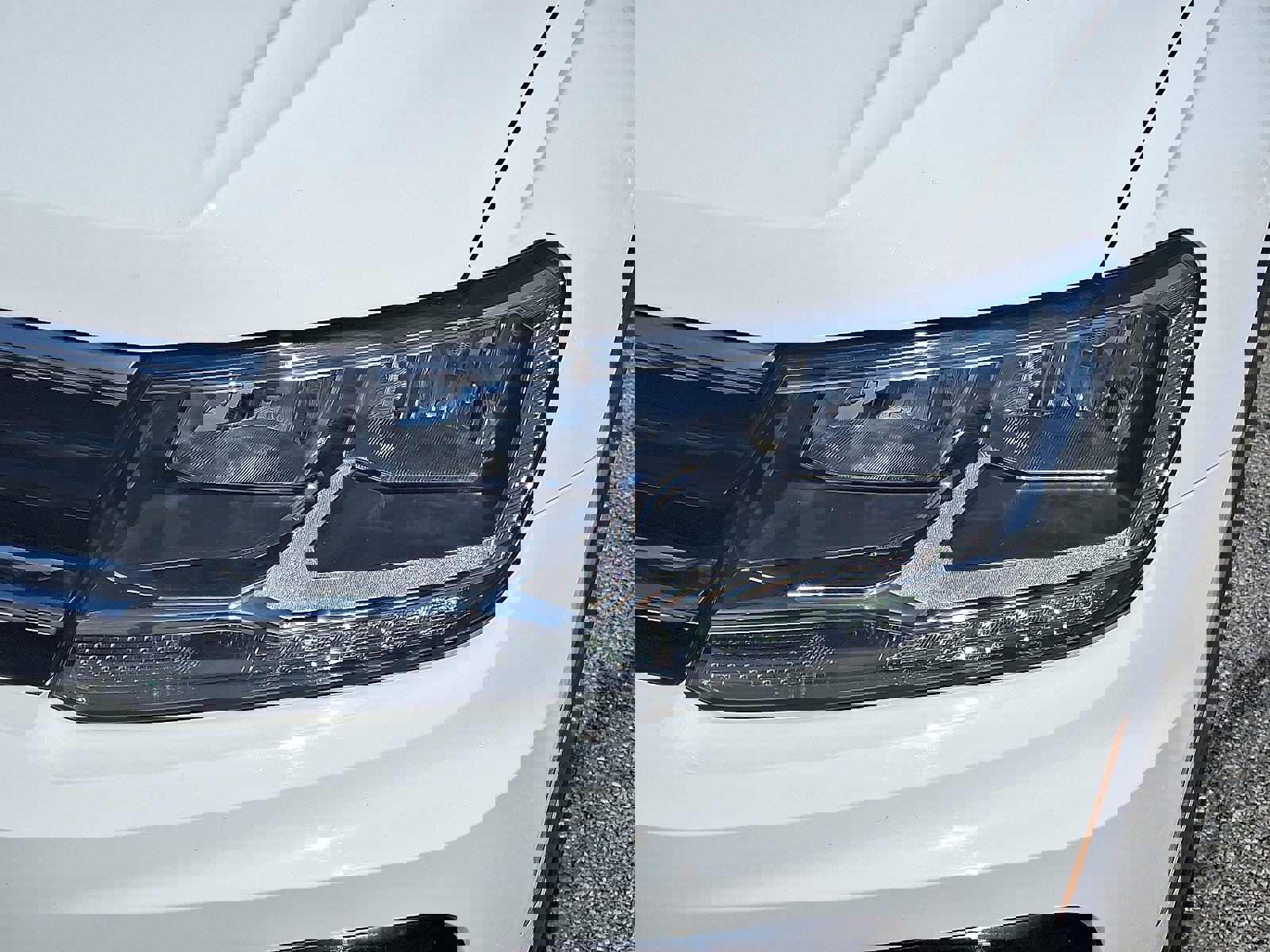 Used 2021 Volkswagen Tiguan SE R-Line image 8