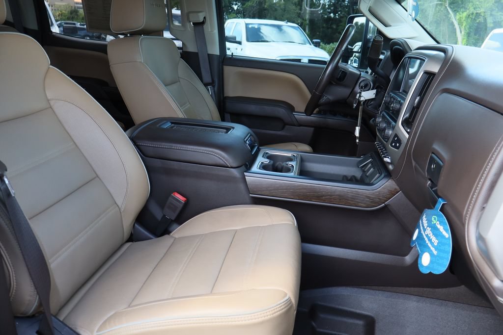 Certified 2019 GMC Sierra 2500 Denali w/ Duramax Plus Package AWD/4WD image 28