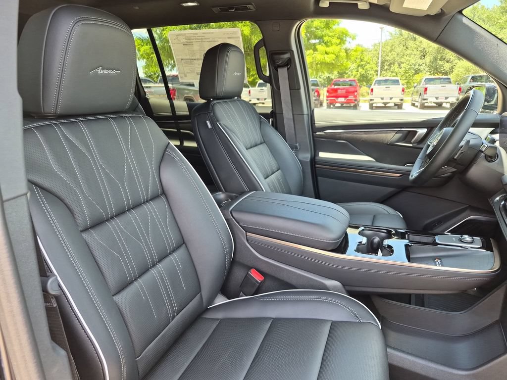 New 2026 Buick Enclave Avenir w/ Super Cruise Package FWD image 39