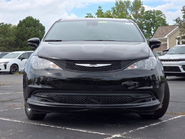 New 2027 Chrysler Pacifica LX FWD image 3