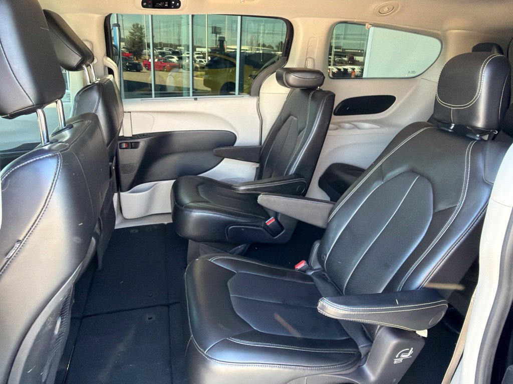 Used 2021 Chrysler Voyager Lxi FWD image 26
