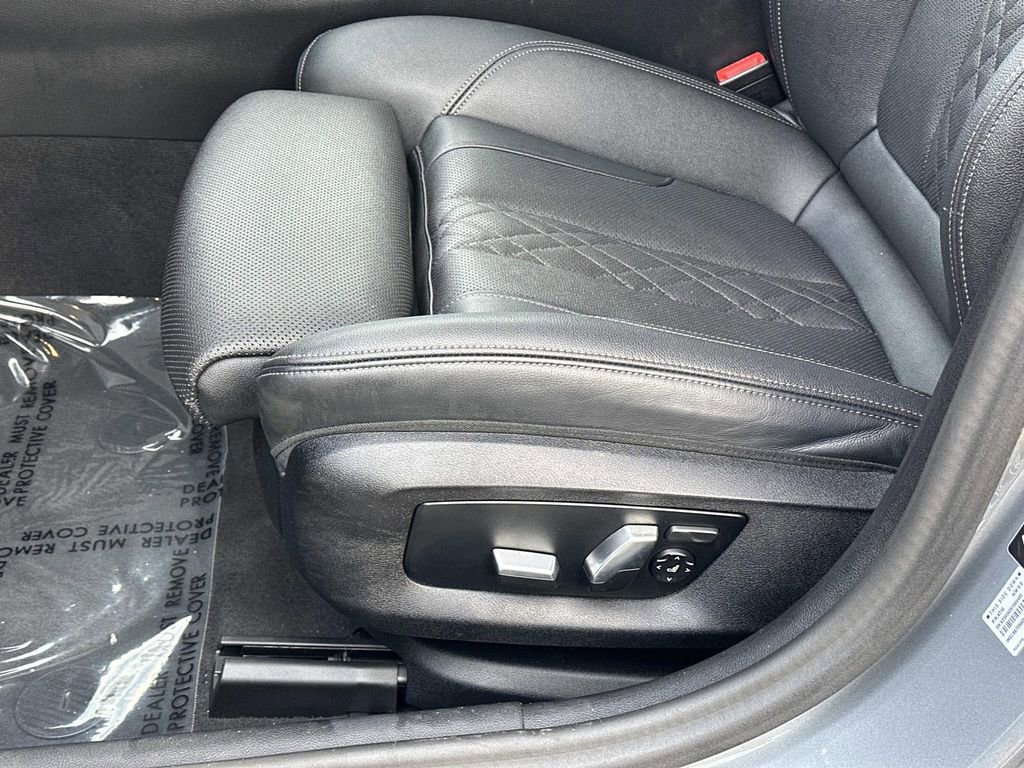 Used 2023 BMW 530i xDrive w/ Premium Package image 27