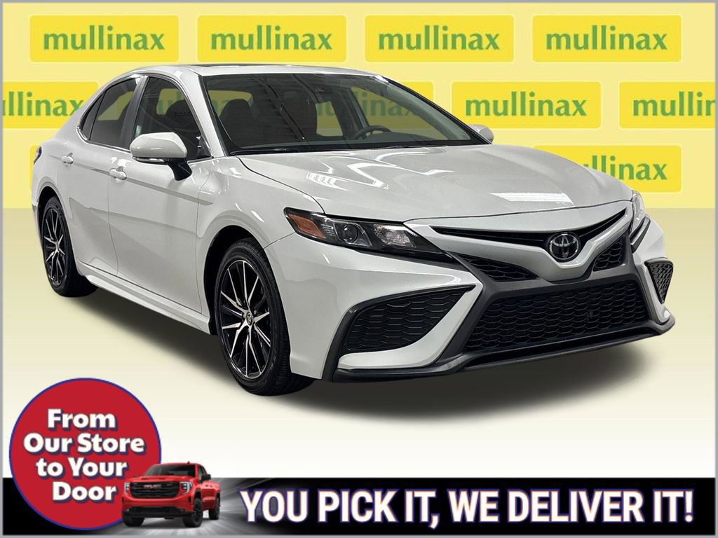 Used 2024 Toyota Camry SE w/ Convenience Package FWD video 2