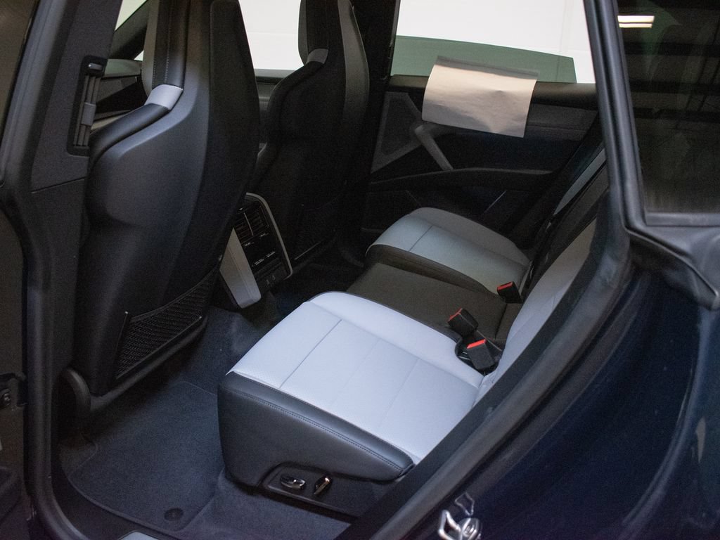New 2026 Porsche Cayenne Electric AWD/4WD image 22