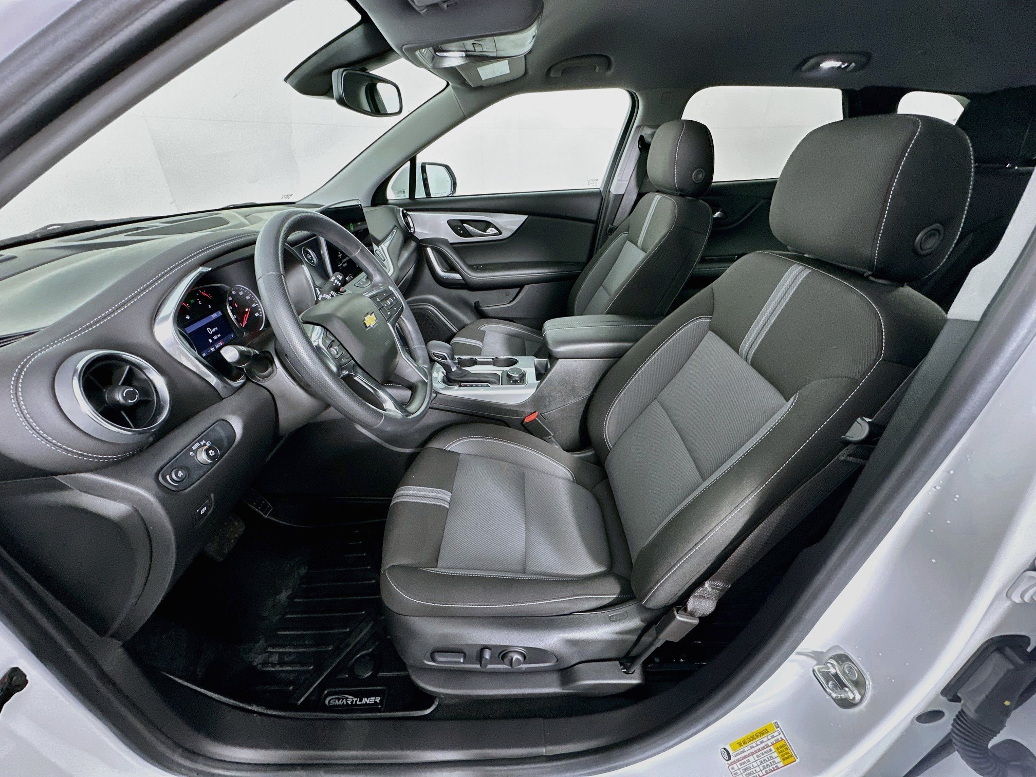 Used 2024 Chevrolet Blazer LT w/ Convenience Package FWD image 13