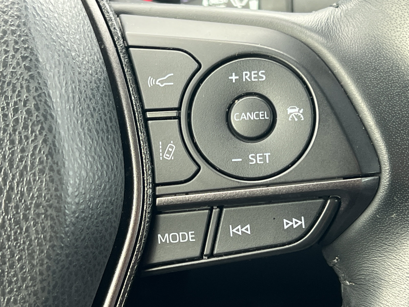 Used 2022 Toyota Camry XSE FWD image 22