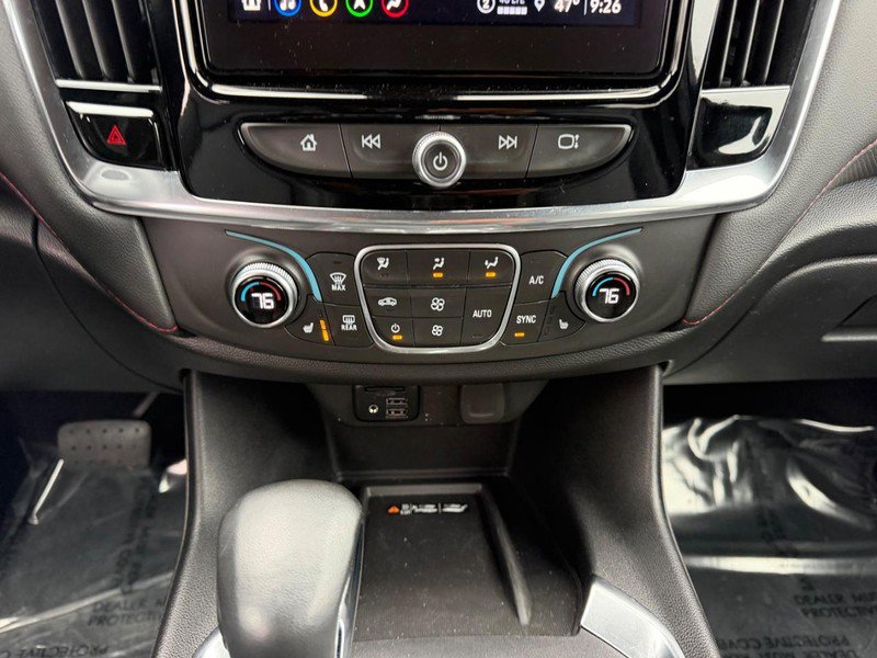 Used 2023 Chevrolet Traverse RS image 17