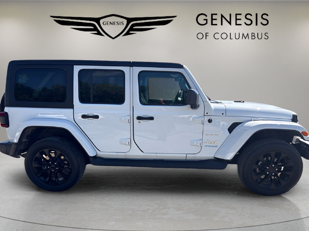 Used 2022 Jeep Wrangler Unlimited Sahara w/ Cold Weather Group AWD/4WD image 6