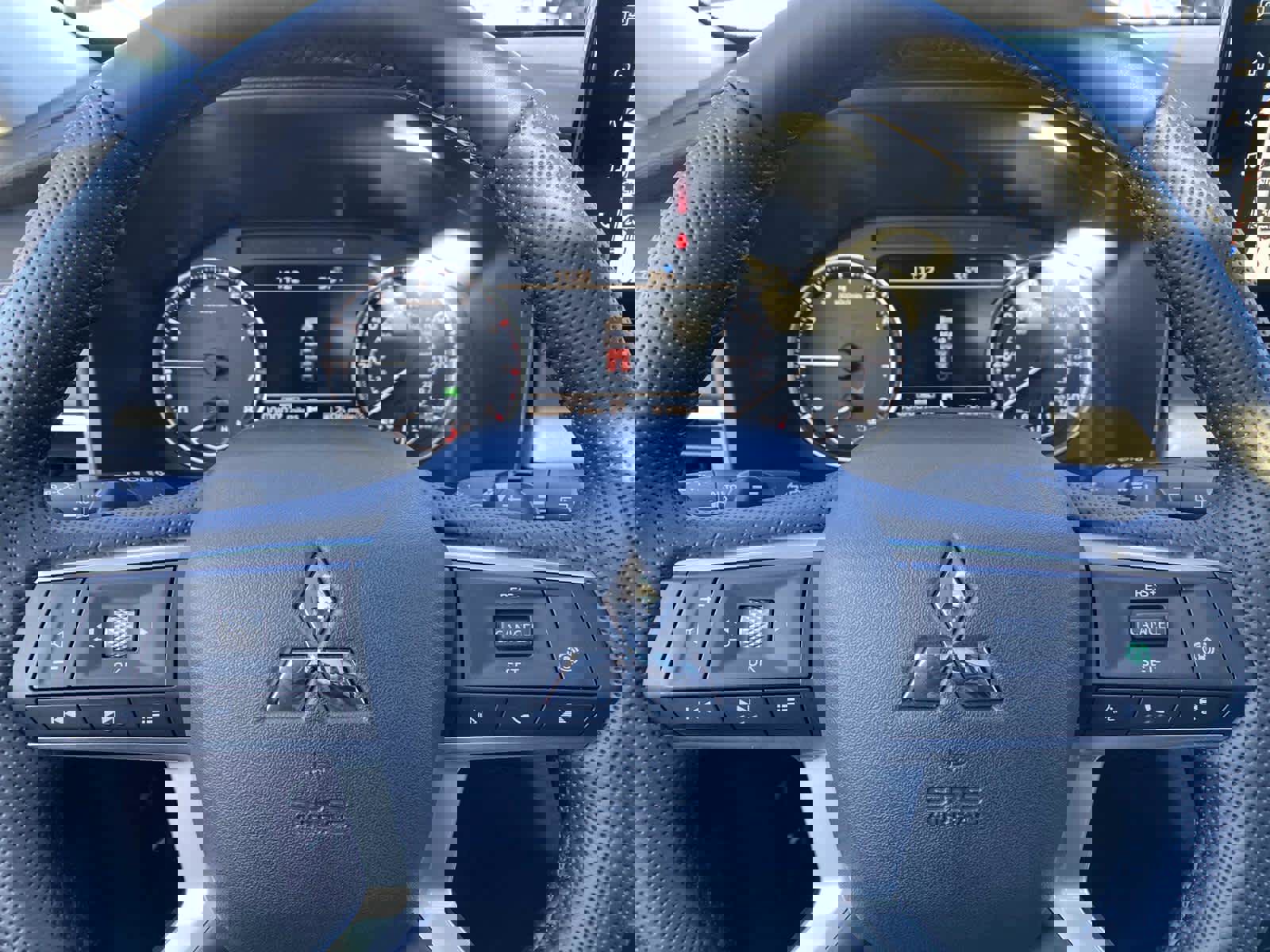 New 2026 Mitsubishi Outlander AWD image 15