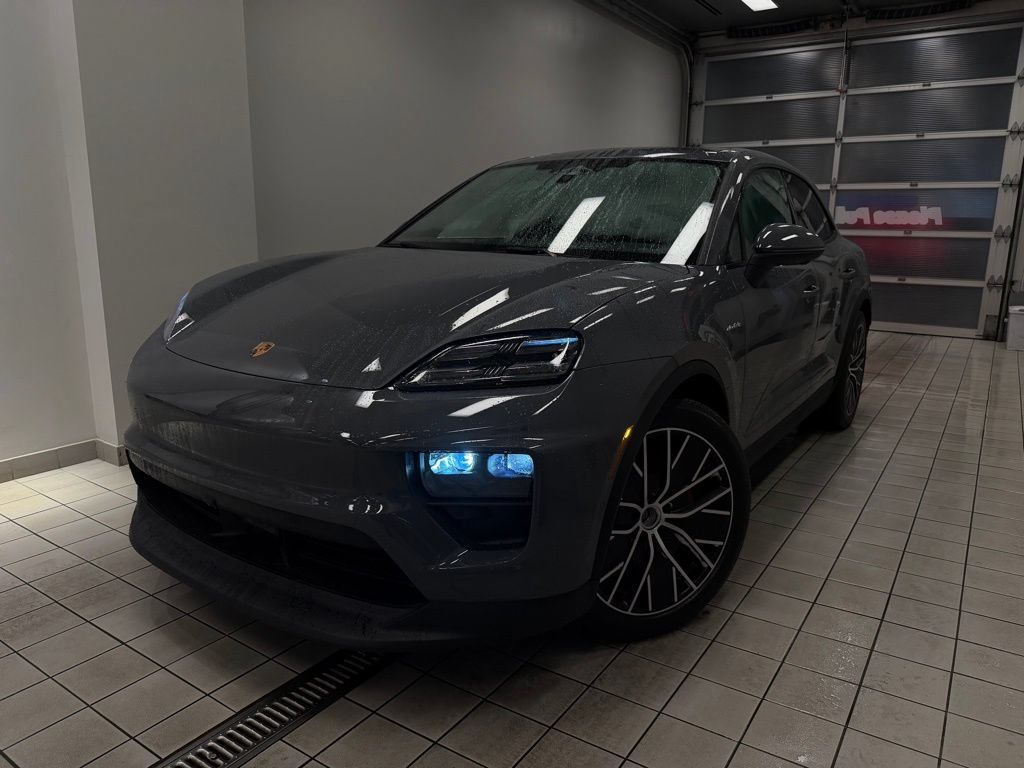 New 2025 Porsche Macan 4S Electric AWD/4WD image 1