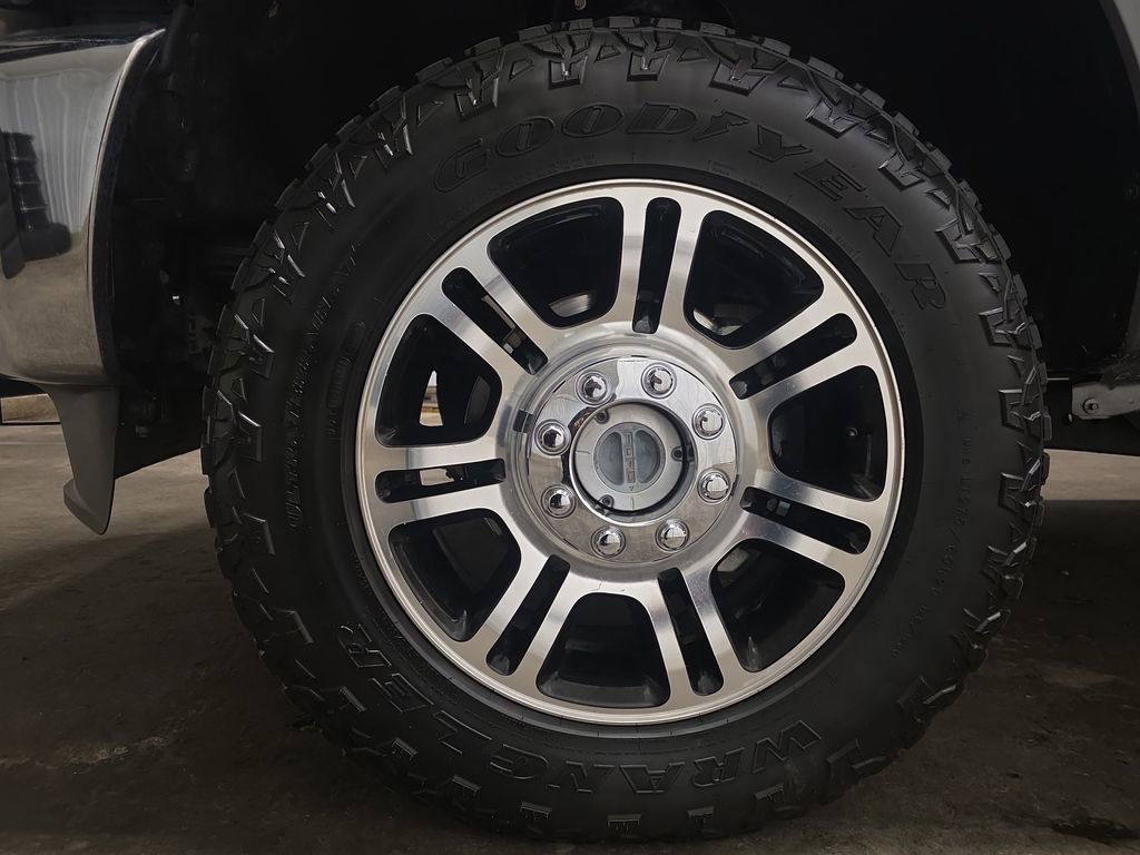 Used 2015 Ford F350 XLT w/ XLT Premium Package AWD/4WD image 10