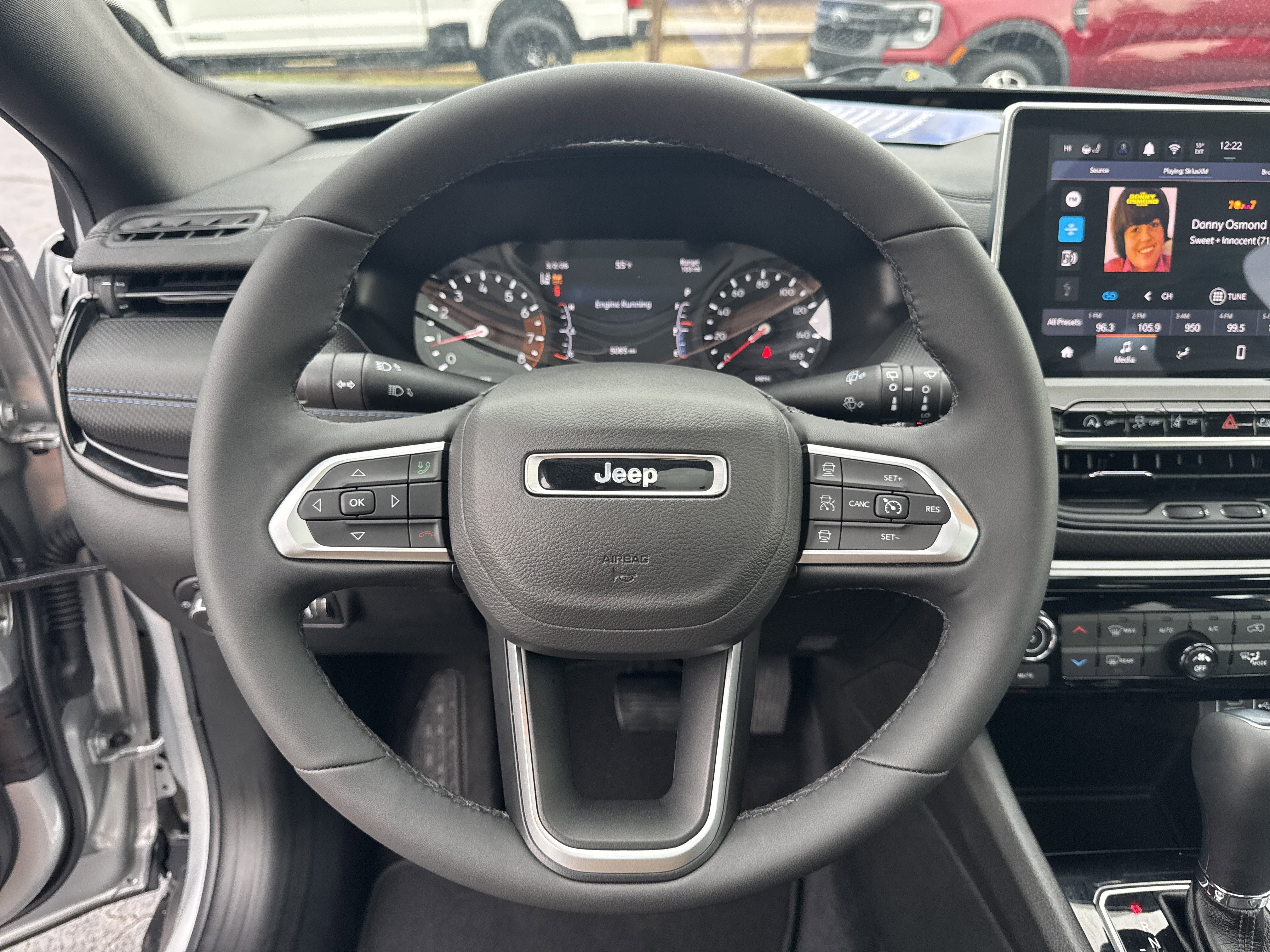 Used 2025 Jeep Compass Limited w/ Sun & Sound Group image 23