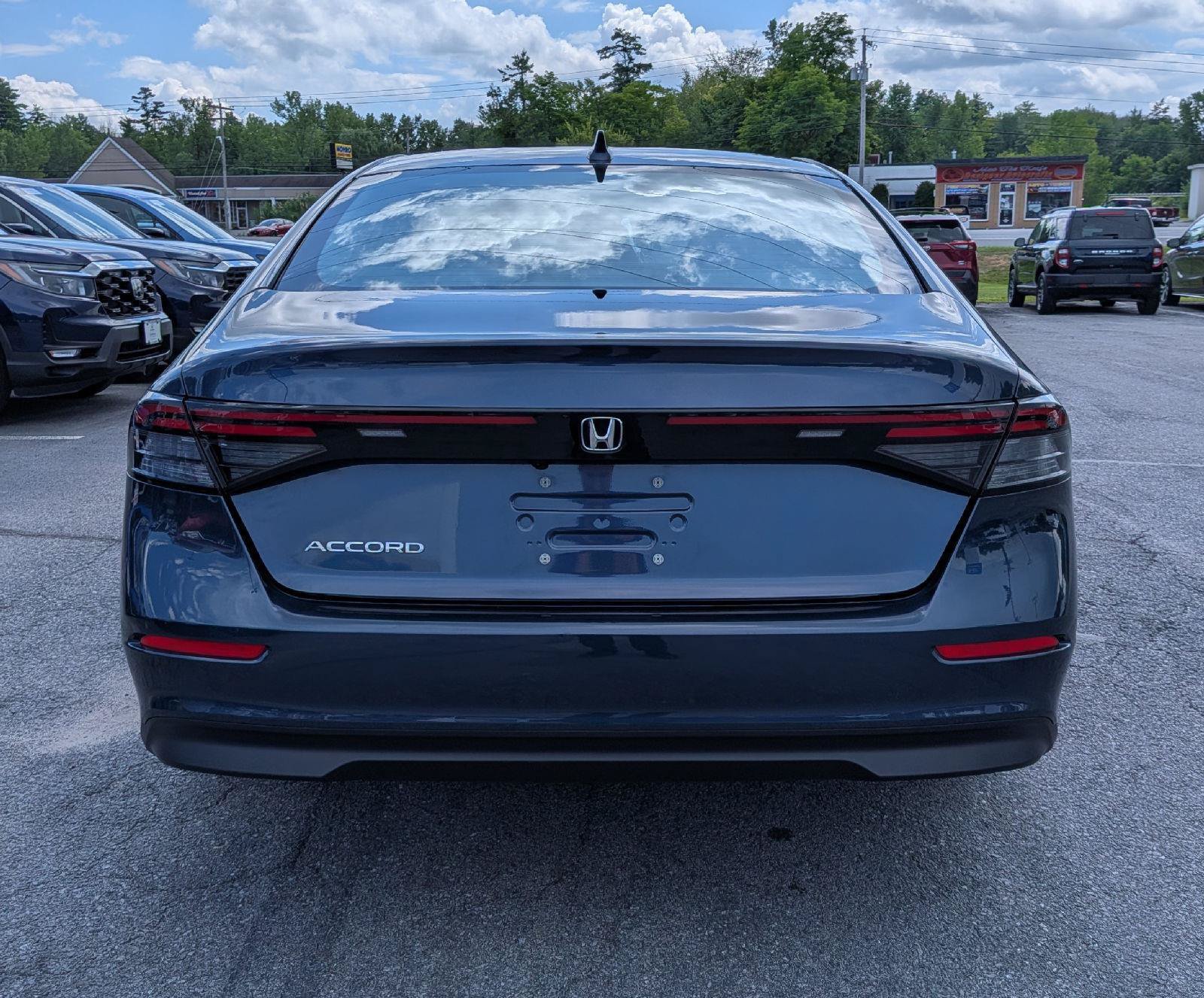 Certified 2023 Honda Accord EX image 9