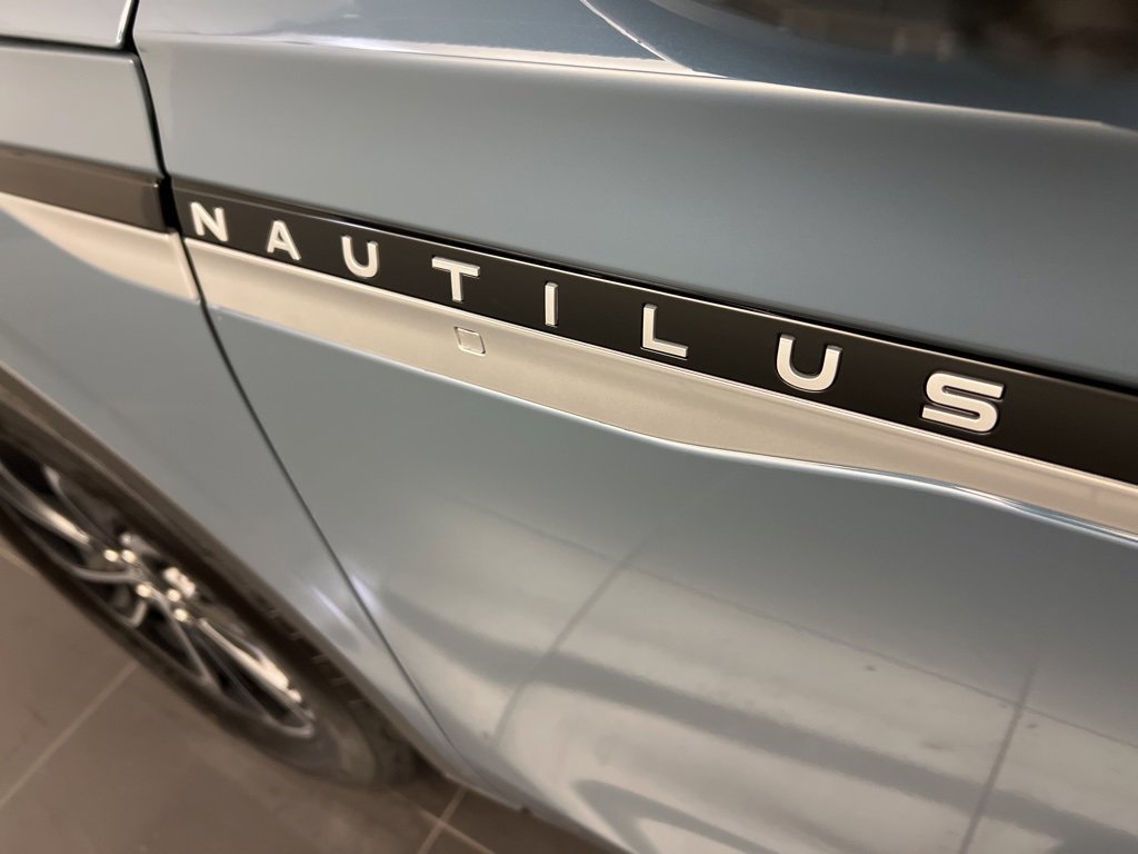 Used 2026 Lincoln Nautilus Premier image 40