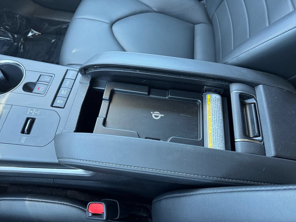 Certified 2020 Toyota Highlander XLE AWD/4WD image 28