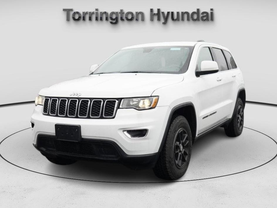 Used 2020 Jeep Grand Cherokee Laredo image 3