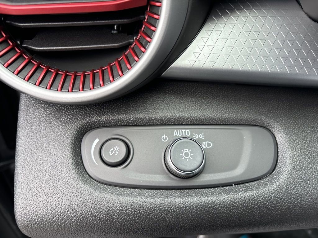 New 2026 Chevrolet Trax RS w/ Sunroof Package image 16