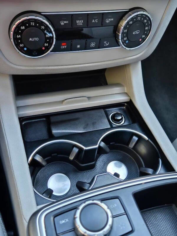 Used 2015 Mercedes-Benz ML 250 BlueTEC 4MATIC image 20