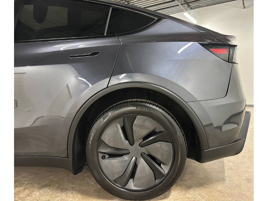 Used 2026 Tesla Model Y Long Range image 10