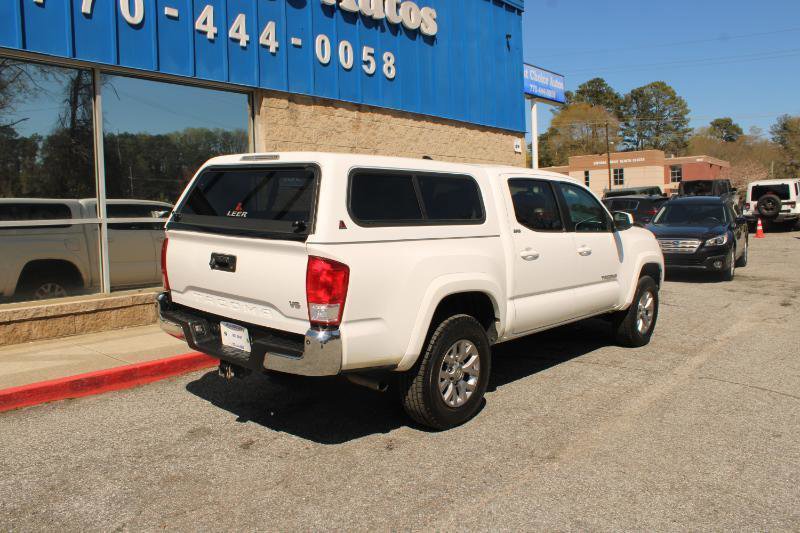 Used 2017 Toyota Tacoma SR5 w/ Tow Package image 5