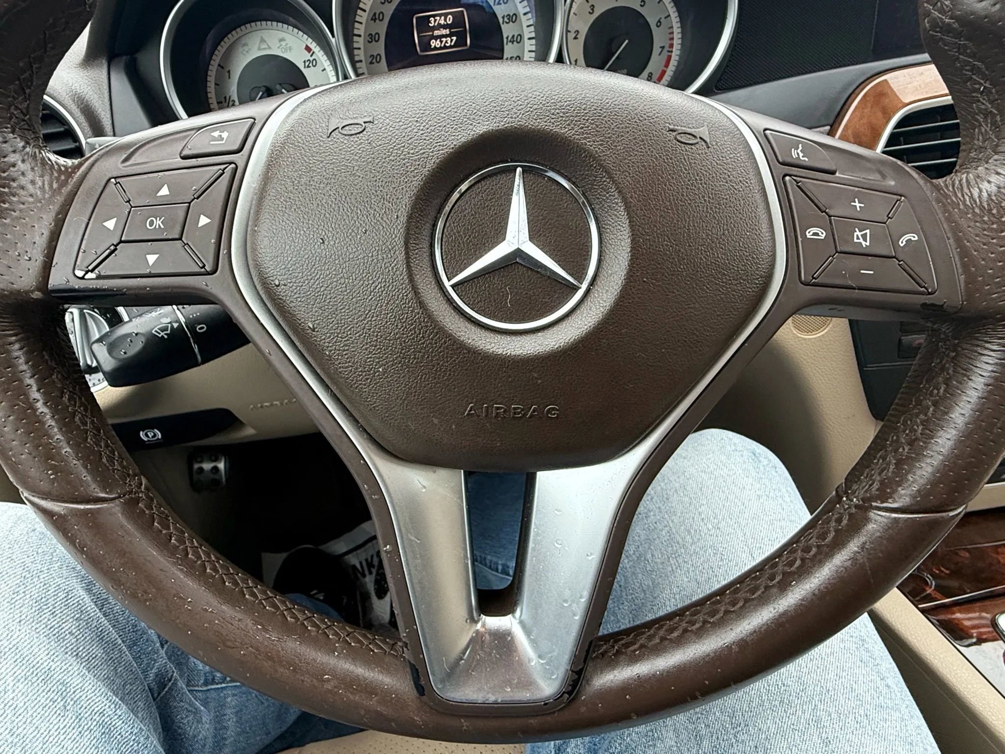 Used 2012 Mercedes-Benz C 250 Sedan image 11