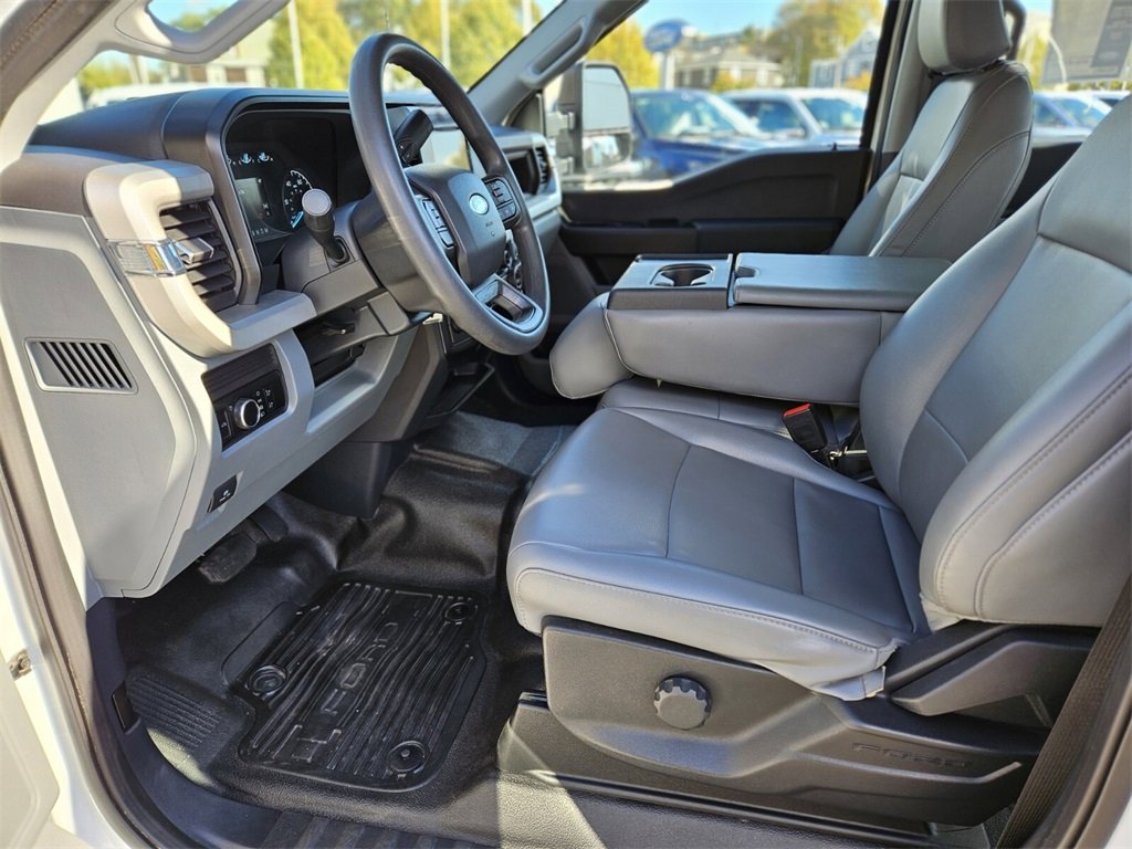 Used 2024 Ford F350 XL w/ Snow Plow Prep Package image 18