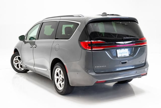 Used 2021 Chrysler Pacifica Limited w/ Premium & Safety Sphere Group AWD/4WD image 33