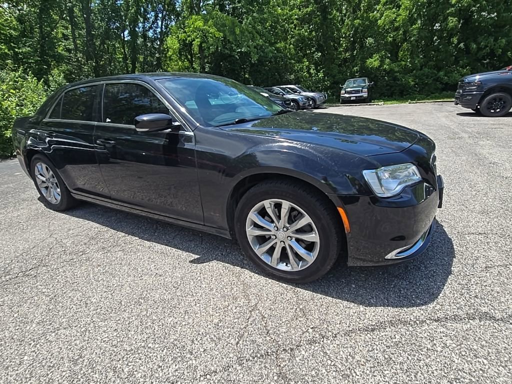 Used 2017 Chrysler 300 Limited w/ 300 Premium Group AWD/4WD image 10
