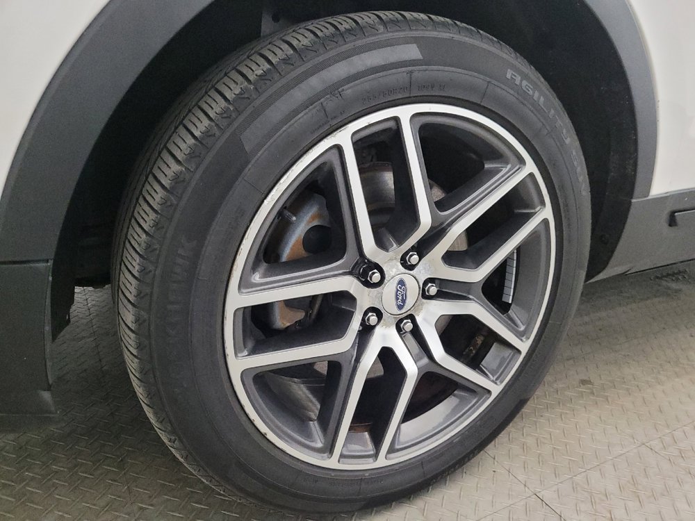 Used 2018 Ford Explorer Sport w/ Equipment Group 401A AWD/4WD image 31