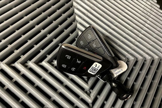 Used 2024 Buick Envision Avenir image 11