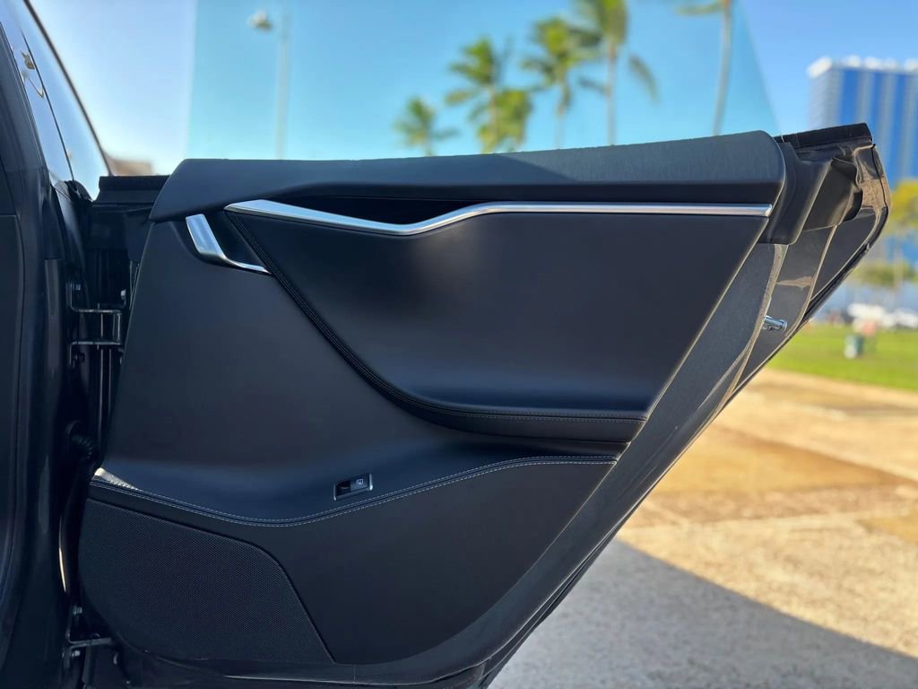 Used 2016 Tesla Model S 60 image 11