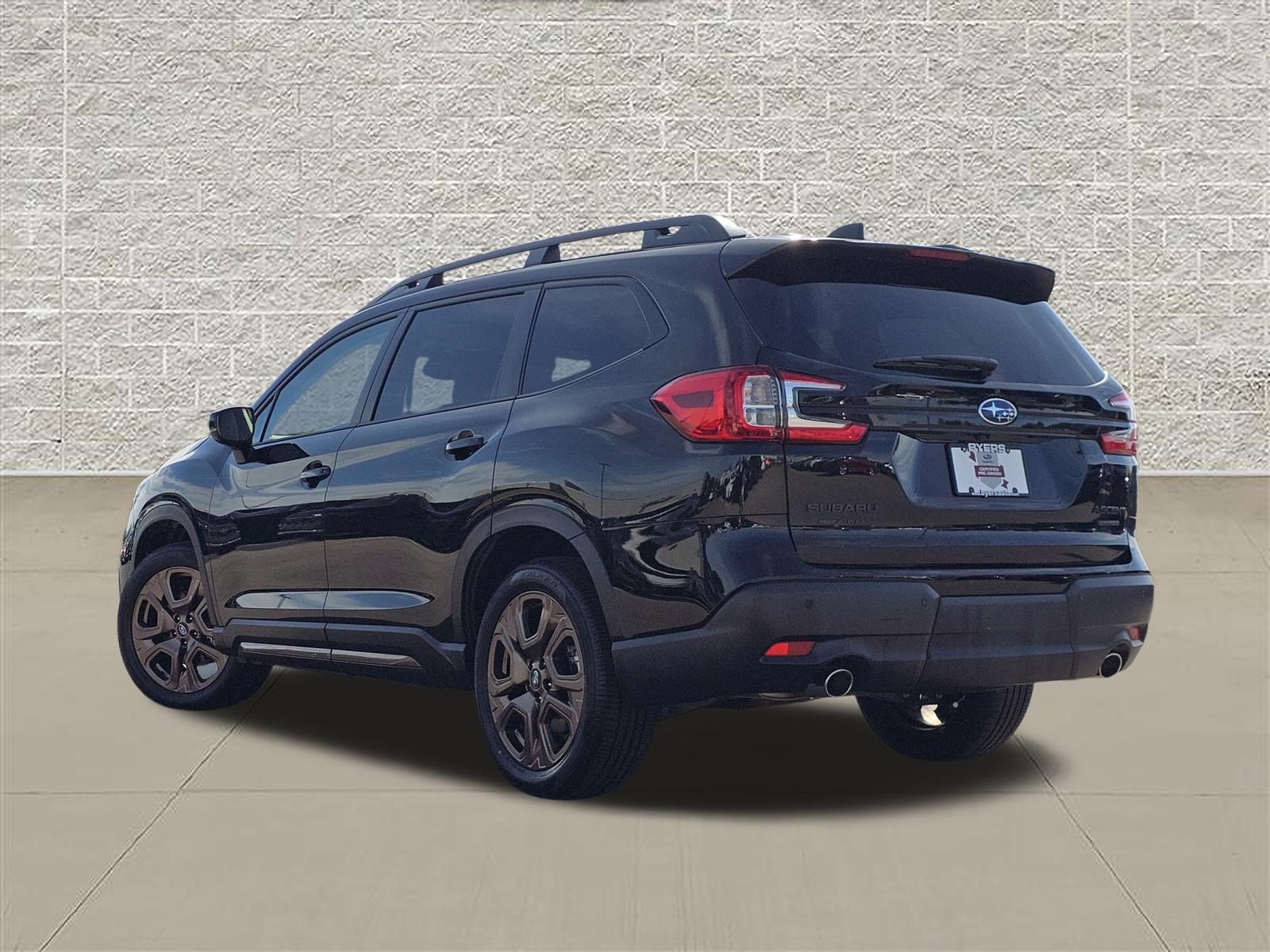 Certified 2025 Subaru Ascent Bronze Edition AWD/4WD image 5