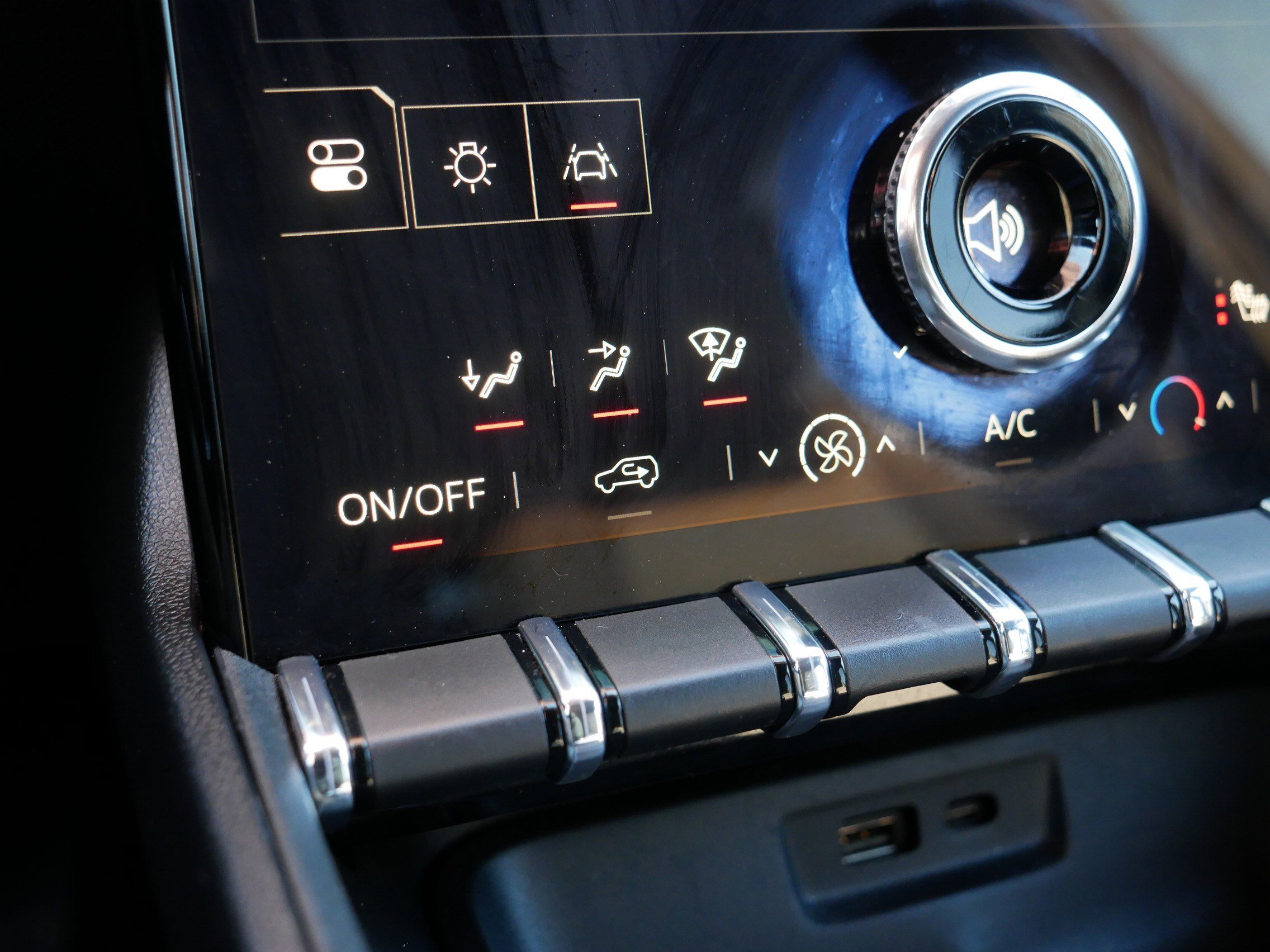 Used 2025 GMC Terrain Elevation image 31