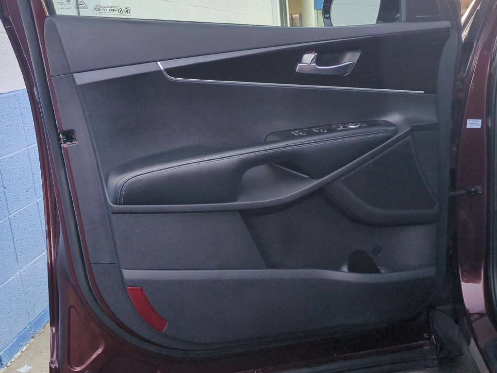 Used 2019 Kia Sorento FWD image 24