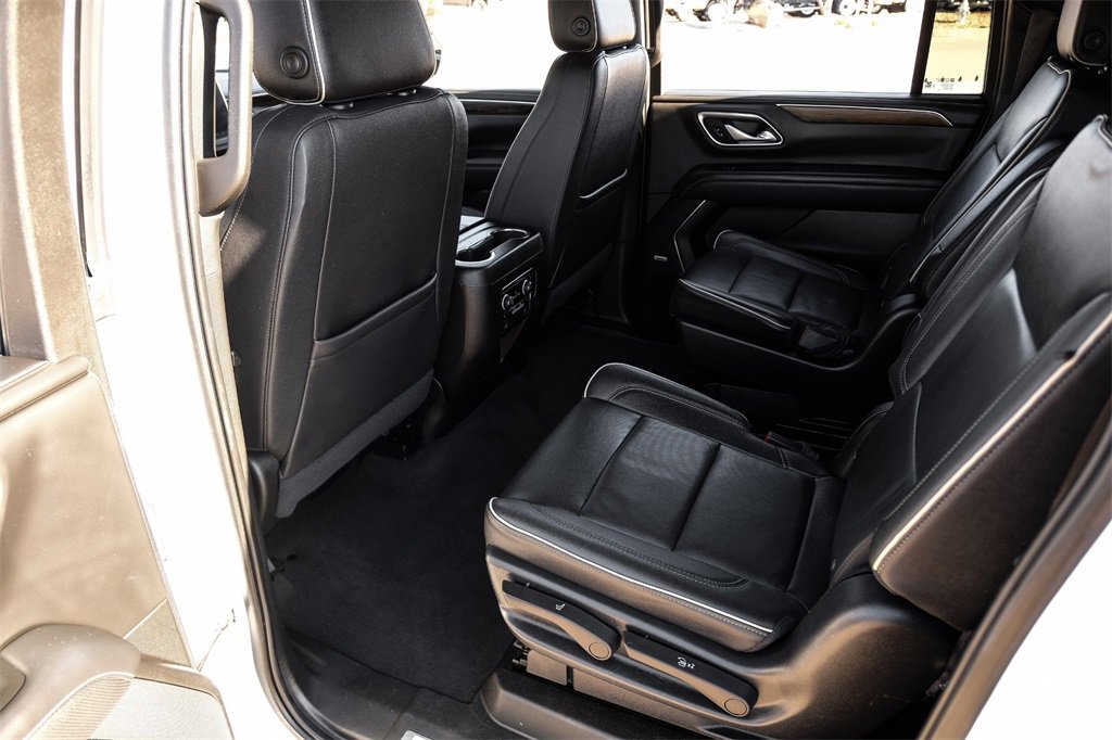 Used 2022 Chevrolet Suburban Premier image 40