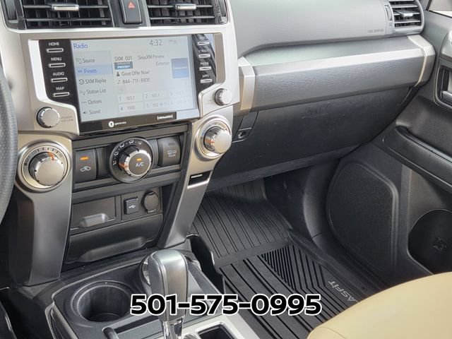 Used 2024 Toyota 4Runner SR5 AWD/4WD image 28
