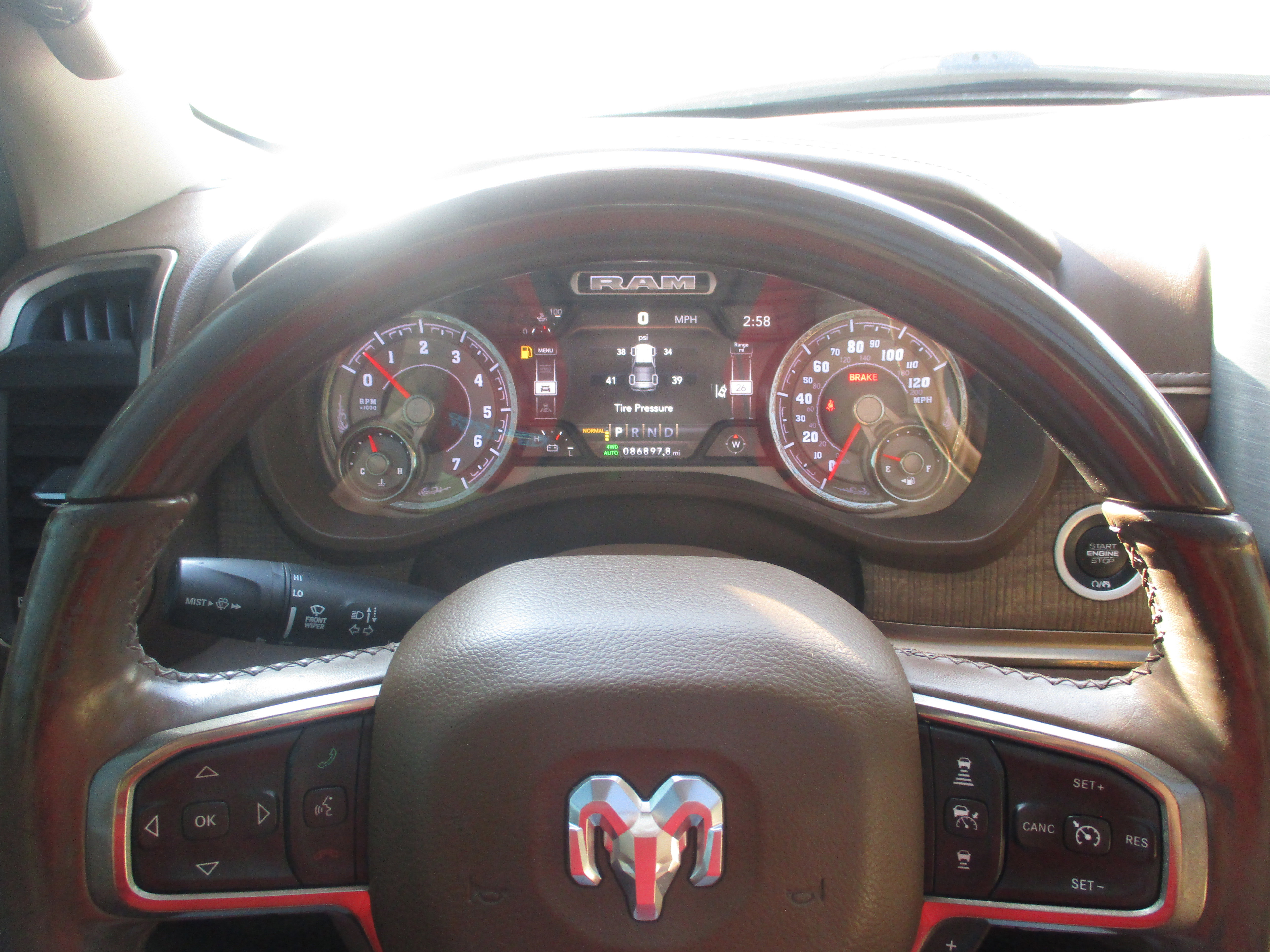 Used 2019 RAM 1500 Laramie Longhorn image 18