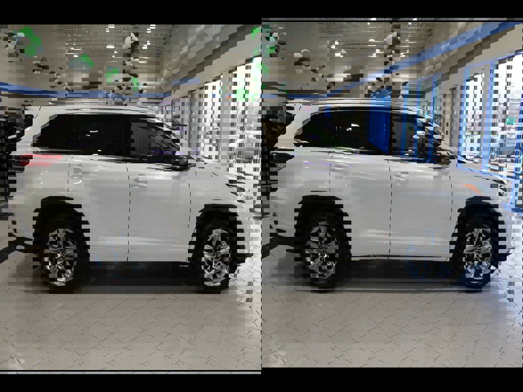 Used 2019 Toyota Highlander Limited image 4