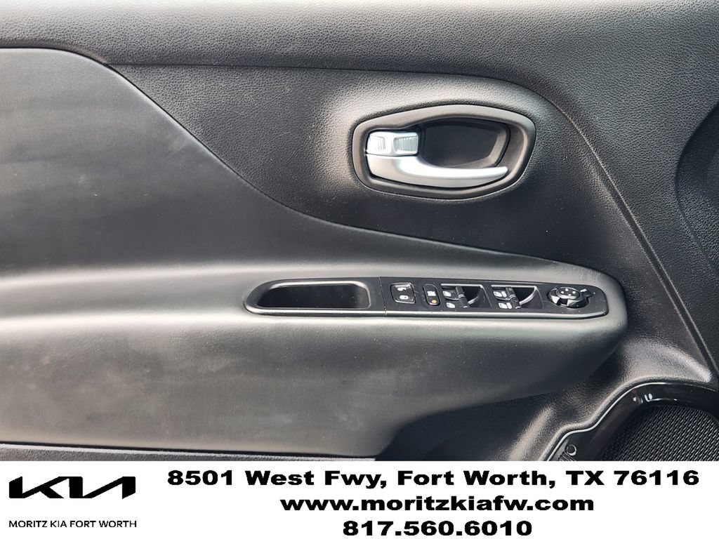 Used 2018 Jeep Renegade Altitude w/ Popular Equipment Group FWD image 23