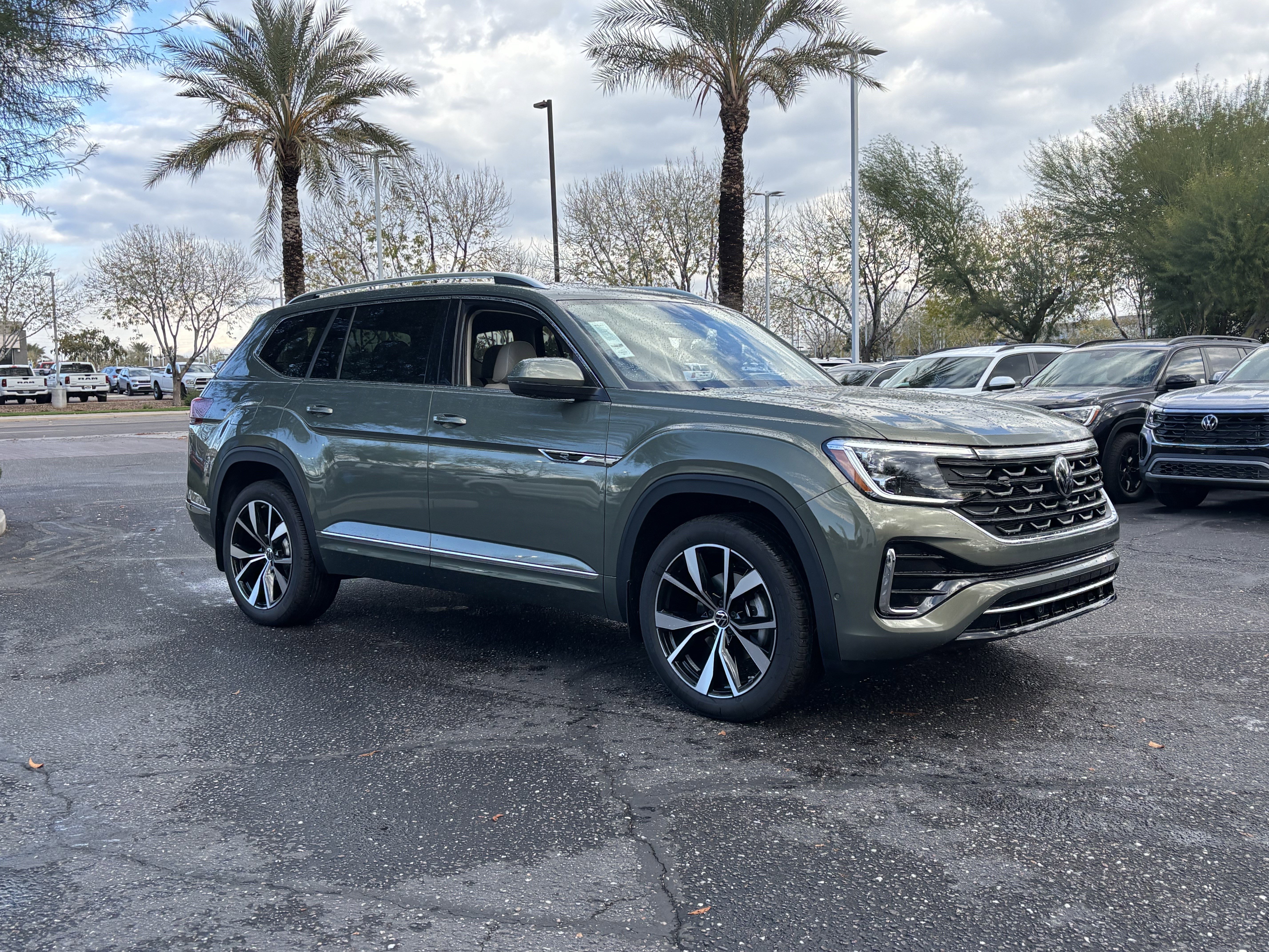 New 2026 Volkswagen Atlas SEL Premium R-Line image 5