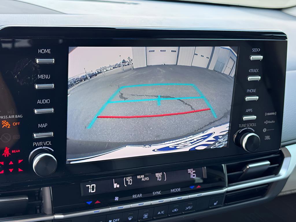 Used 2022 Toyota Sienna XLE w/ XLE Plus Package image 15