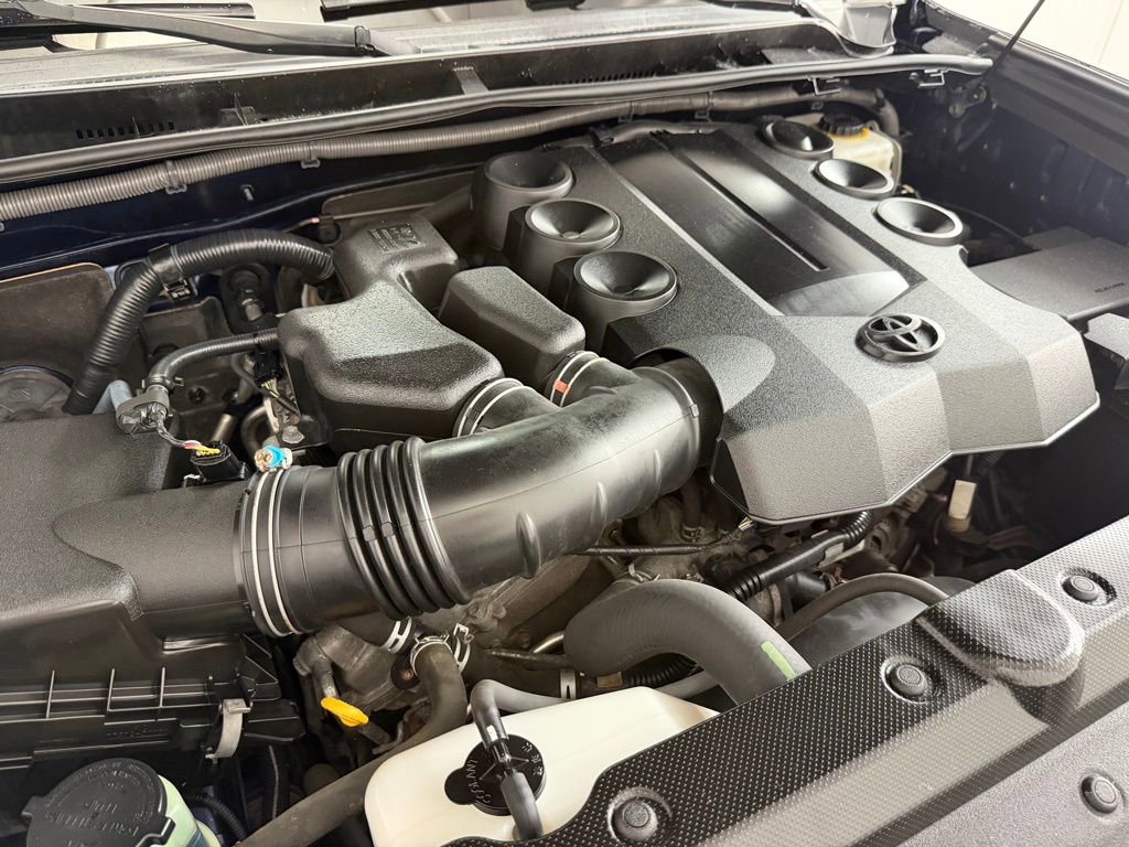 Used 2015 Toyota 4Runner Limited AWD/4WD image 58