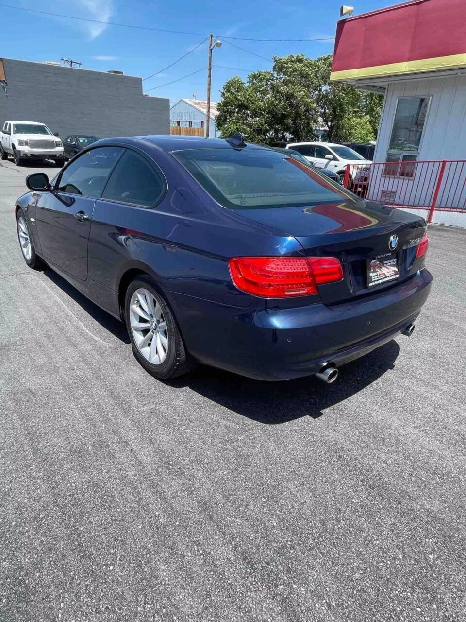 Used 2011 BMW 335i xDrive Coupe image 7